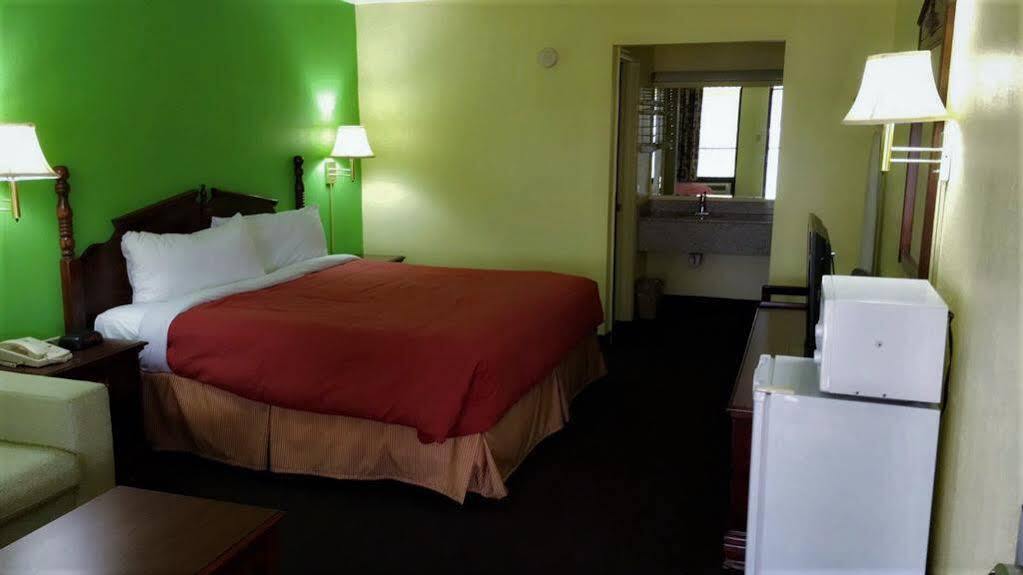 Executive Inn Scottsville Экстерьер фото